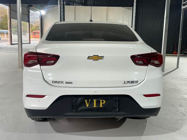 Фото 4 - Chevrolet Onix (Cavalier)