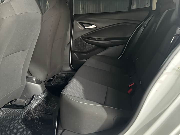 Фото 8 - Chevrolet Onix (Cavalier)