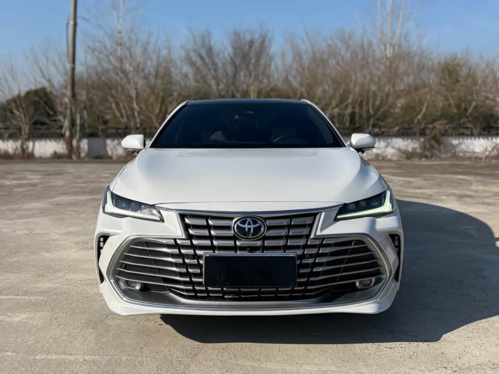 Фото 2 - Toyota Avalon