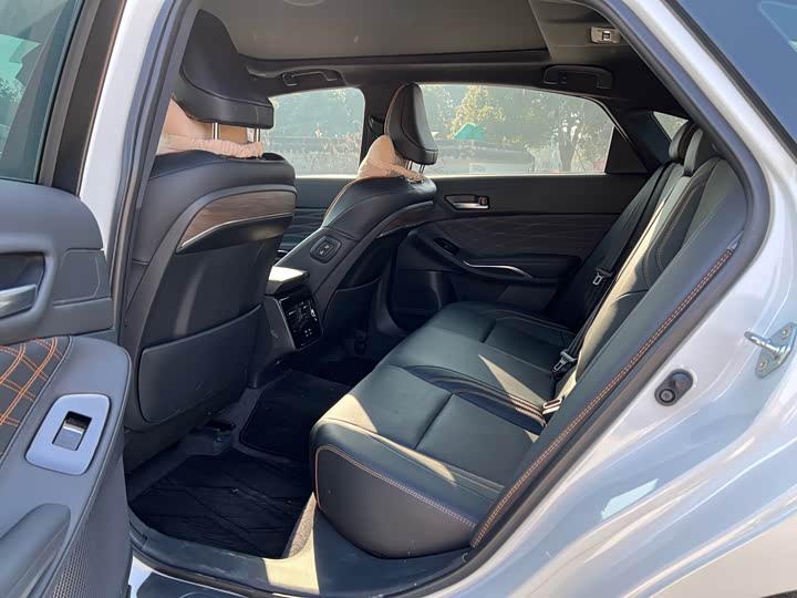 Фото 5 - Toyota Avalon