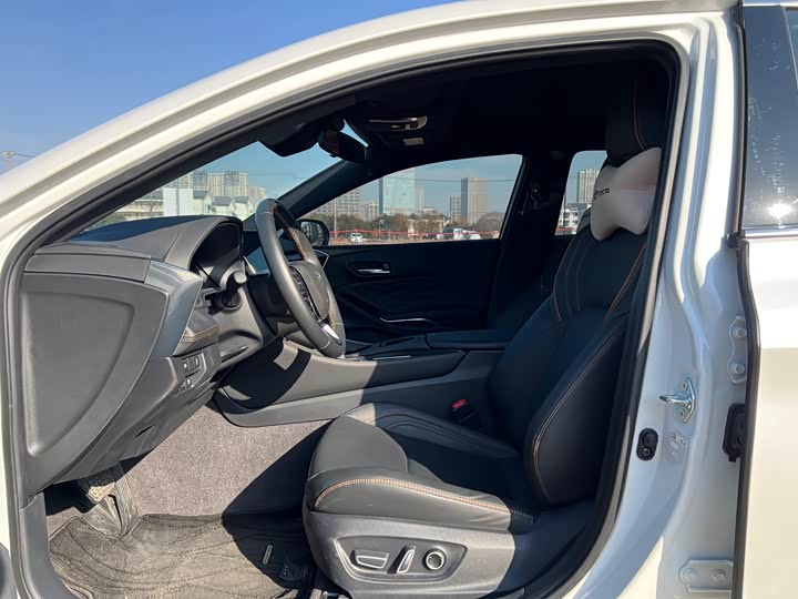 Фото 7 - Toyota Avalon