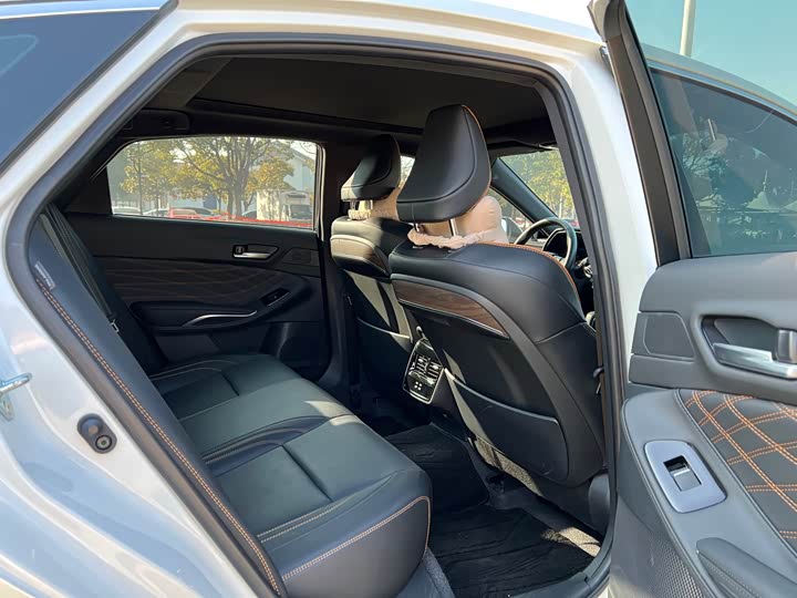 Фото 9 - Toyota Avalon