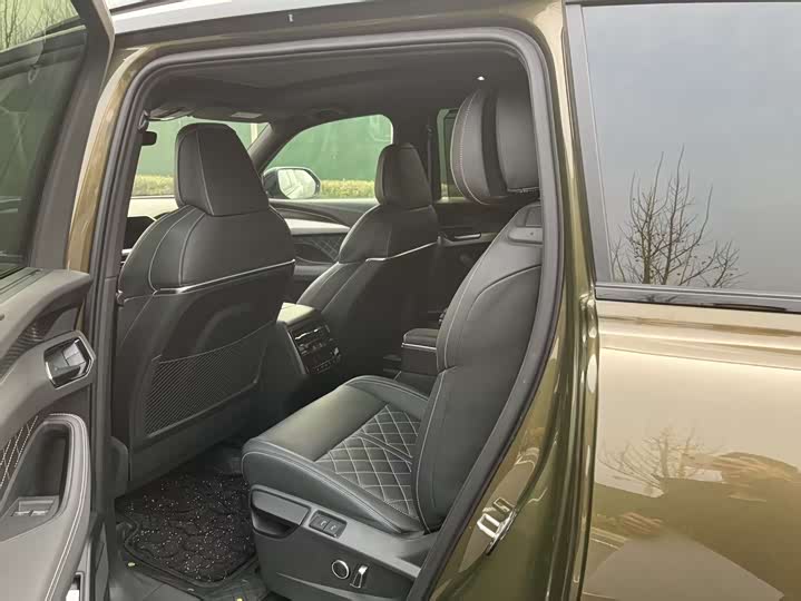 Фото 5 - Audi Q6