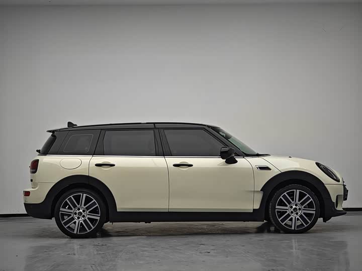 Фото 8 - Mini Clubman