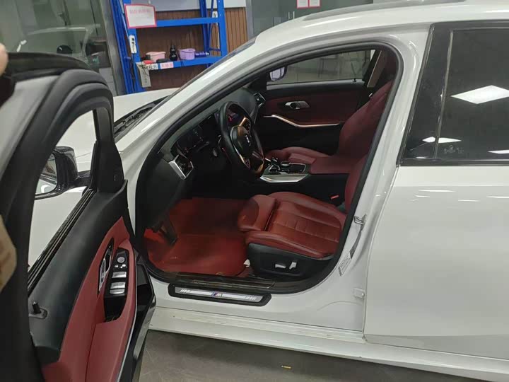 Фото 3 - BMW 3 Series