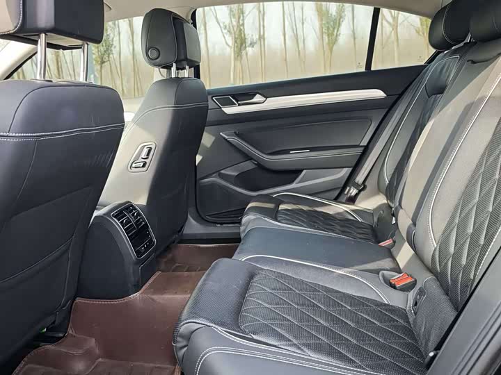 Фото 7 - Volkswagen Magotan GTE Hybrid