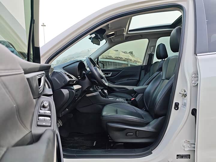 Фото 9 - Subaru Forester