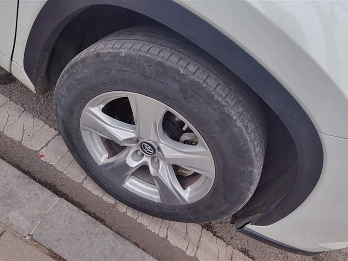 Photo 6 - Toyota Highlander