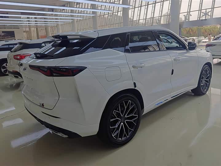 Фото 3 - Changan Oshan Z6 Hybrid