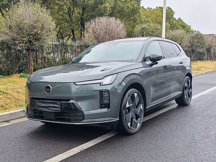 Фото 1 - Volvo XC70 Hybrid