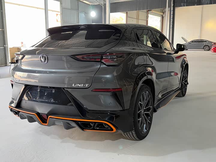 Photo 6 - Changan UNI-T