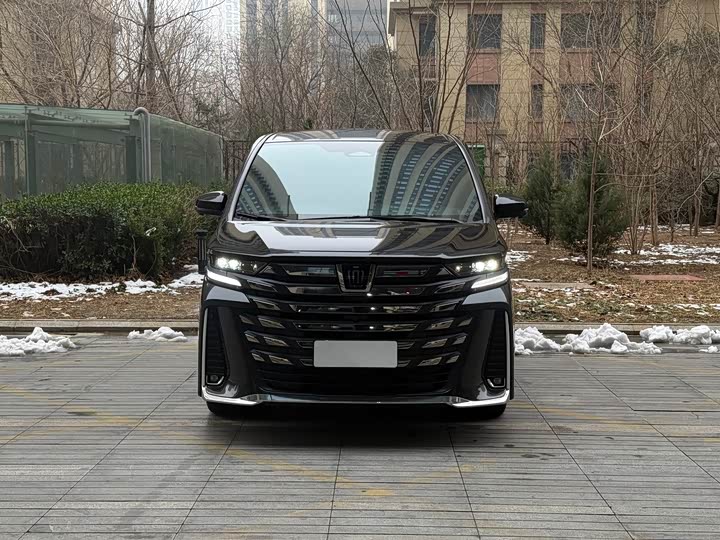 Photo 3 - Toyota Vellfire