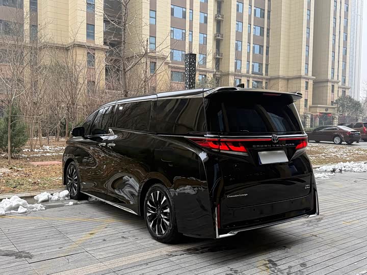 Photo 5 - Toyota Vellfire