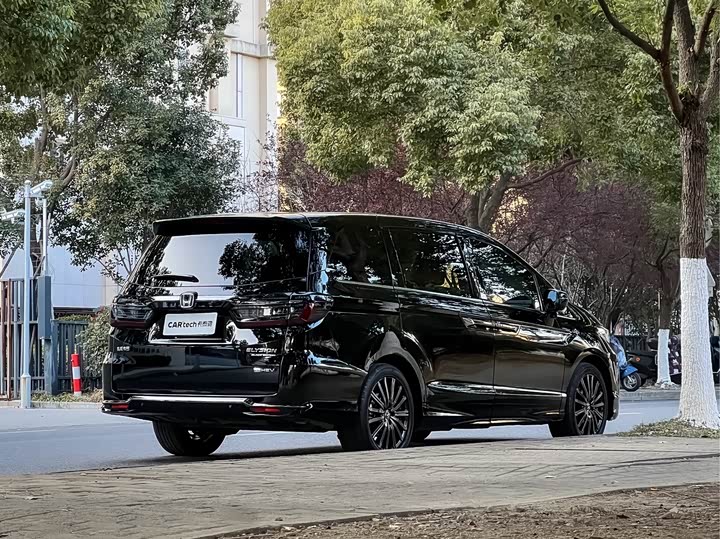 Photo 5 - Honda Elysion