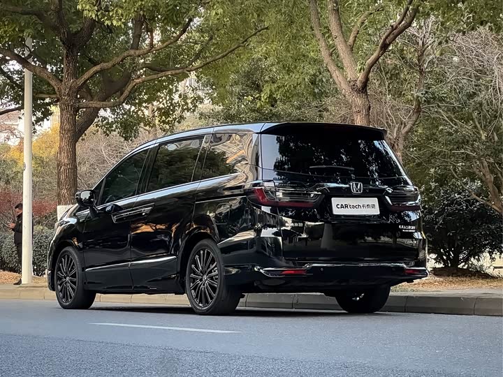 Photo 6 - Honda Elysion