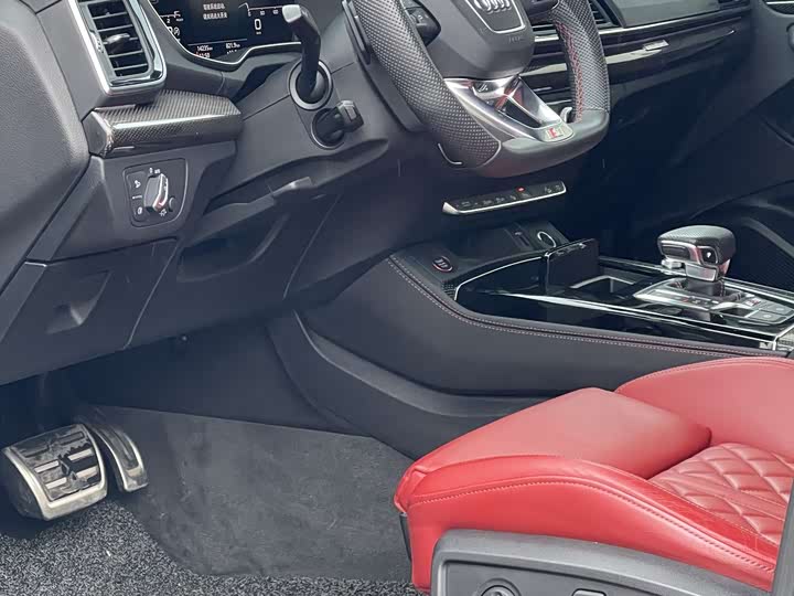 Фото 6 - Audi SQ5 Sportback