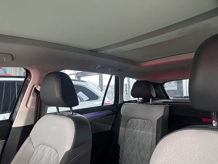 Фото 8 - Volkswagen Tavendor