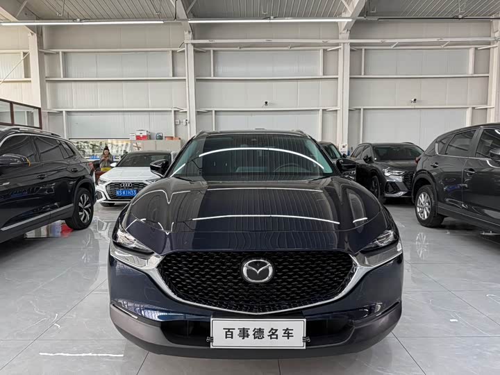 Photo 2 - Mazda CX-30