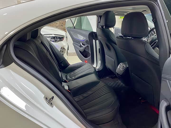 Photo 8 - Mercedes-Benz CLS-Class