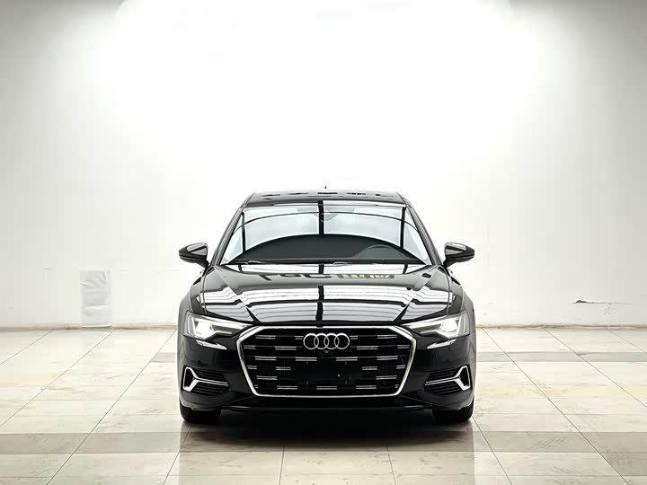 Фото 2 - Audi A6L