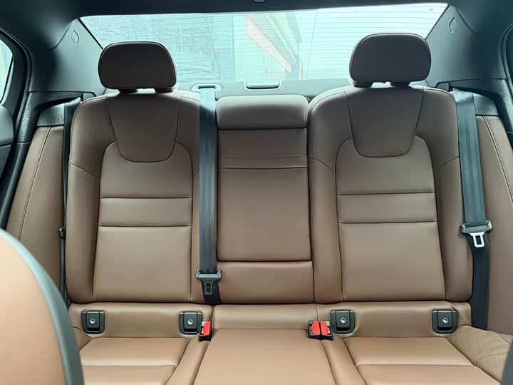 Фото 5 - Volvo S60