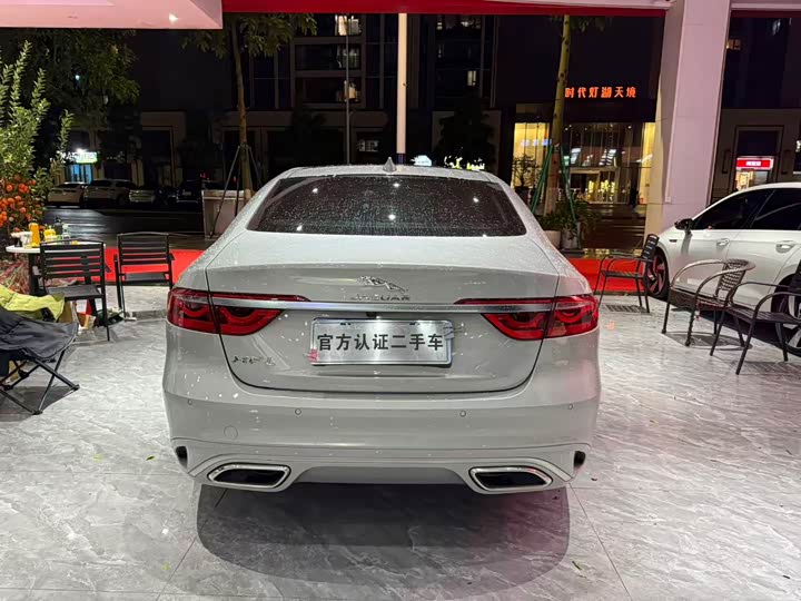 Фото 9 - Jaguar XF L