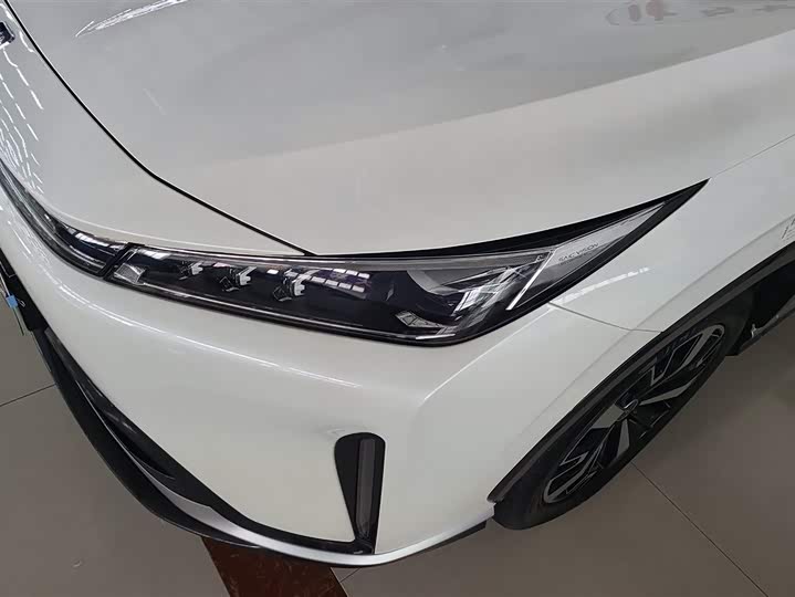 Фото 5 - Roewe D5X DMH