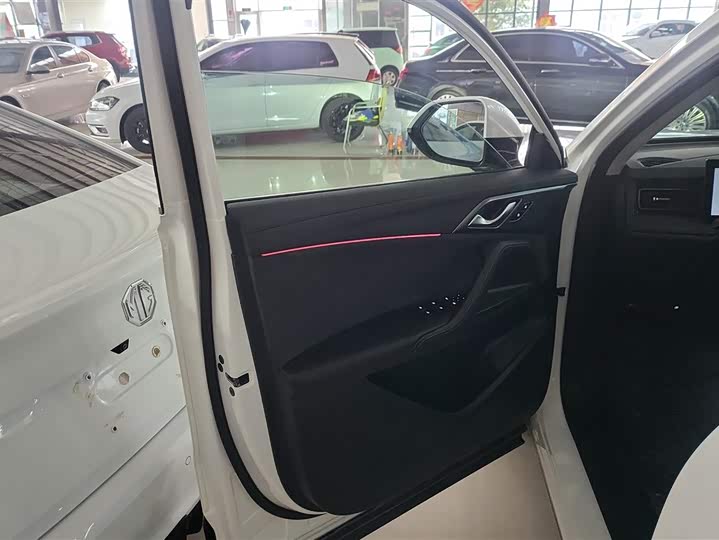 Фото 7 - Roewe D5X DMH