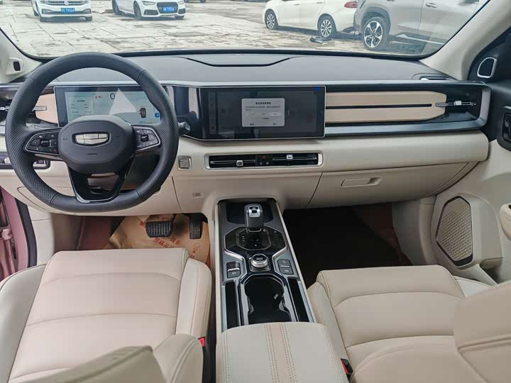 Фото 6 - Geely Icon