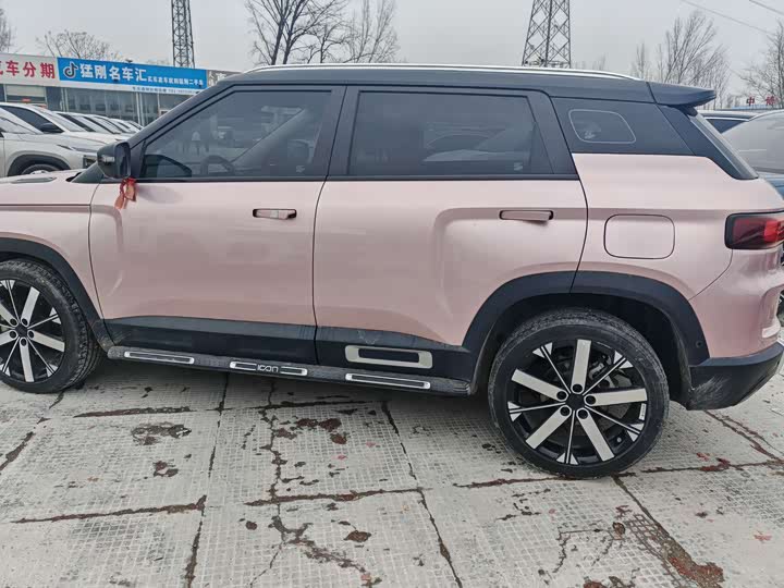 Фото 7 - Geely Icon