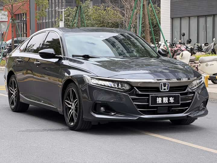 Photo 3 - Honda Accord