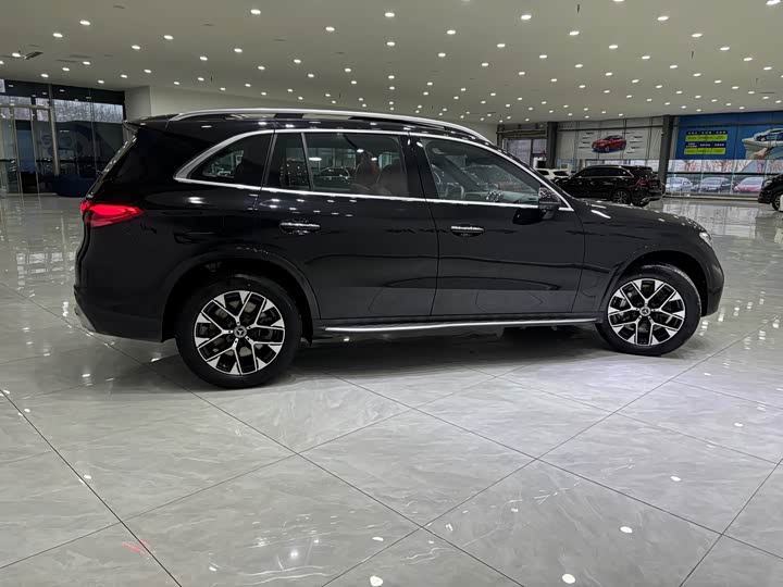 Photo 2 - Mercedes-Benz GLC-Class Hybrid