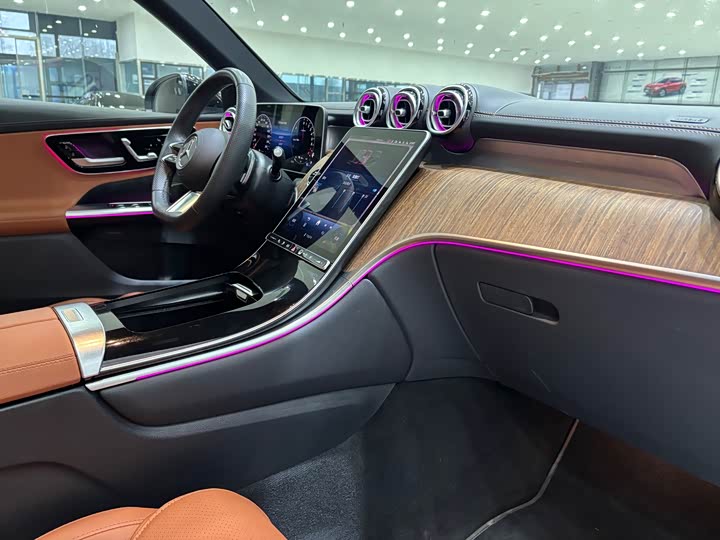 Photo 6 - Mercedes-Benz GLC-Class Hybrid