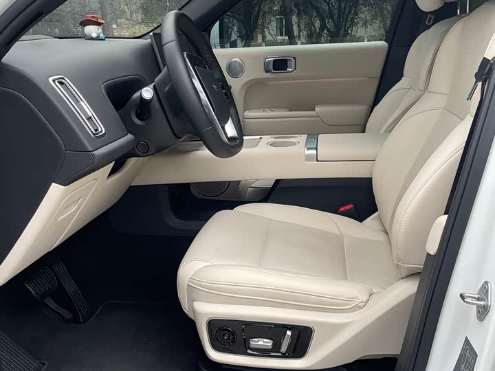 Photo 4 - LiXiang L7