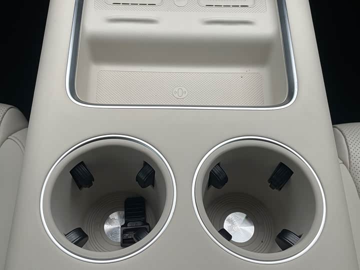 Photo 8 - LiXiang L7