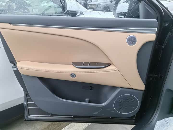 Фото 6 - BAIC Arcfox Alpha T5