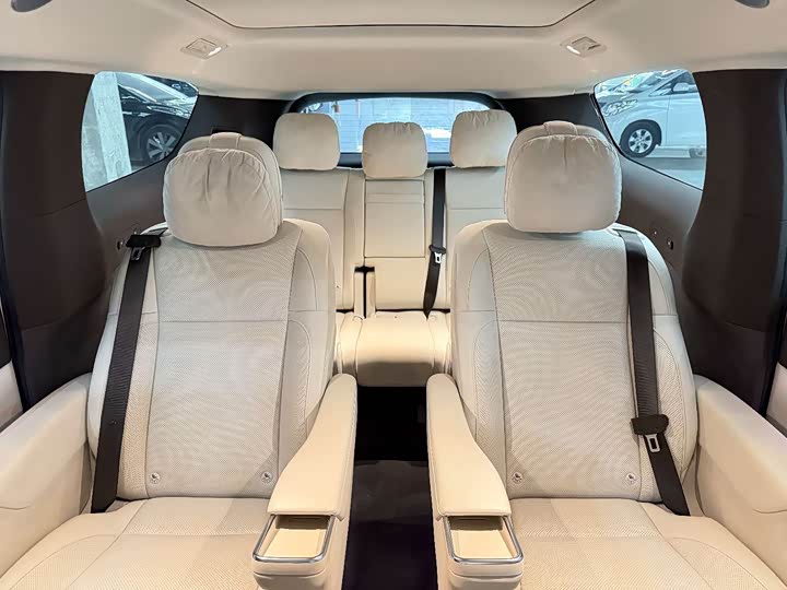 Фото 6 - LiXiang Mega