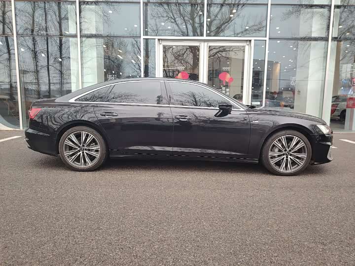 Фото 3 - Audi A6L