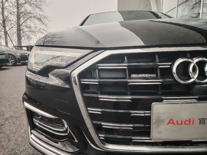 Фото 6 - Audi A6L