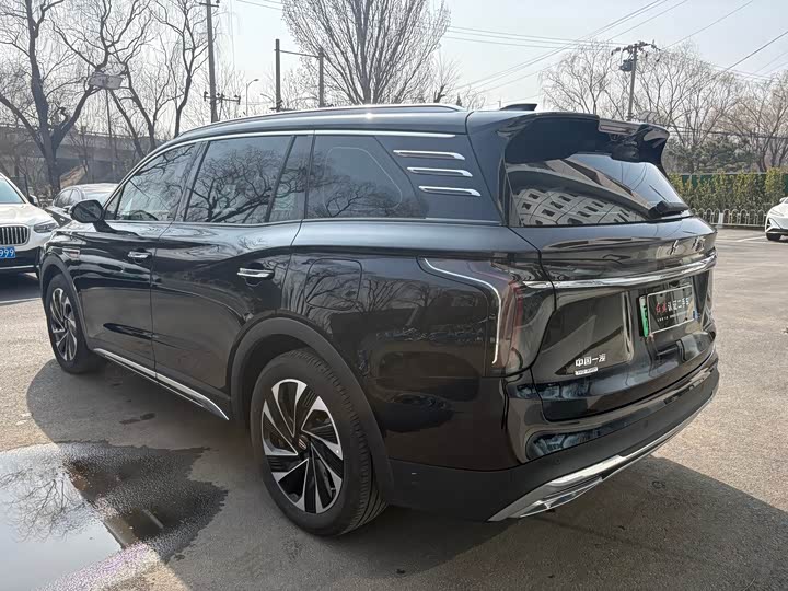 Photo 3 - Hongqi HS7 Hybrid