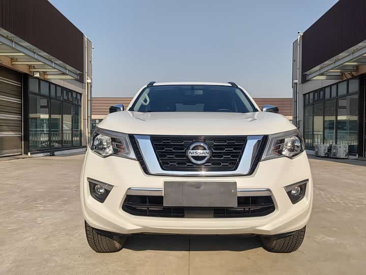 Фото 2 - Nissan Terra