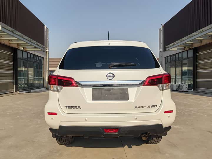 Фото 8 - Nissan Terra