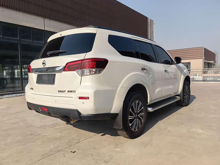 Фото 9 - Nissan Terra