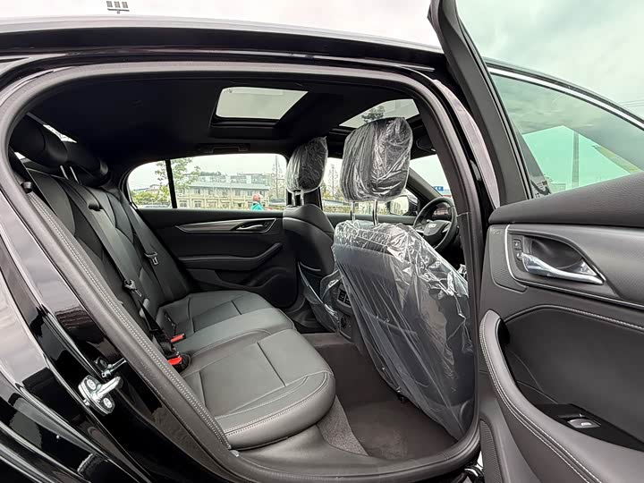 Фото 8 - Cadillac CT5