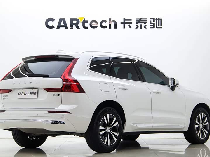 Фото 4 - Volvo XC60