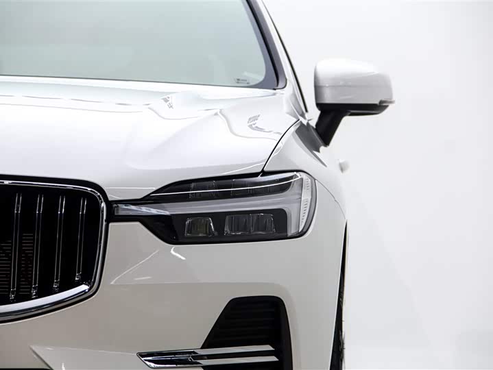 Фото 9 - Volvo XC60