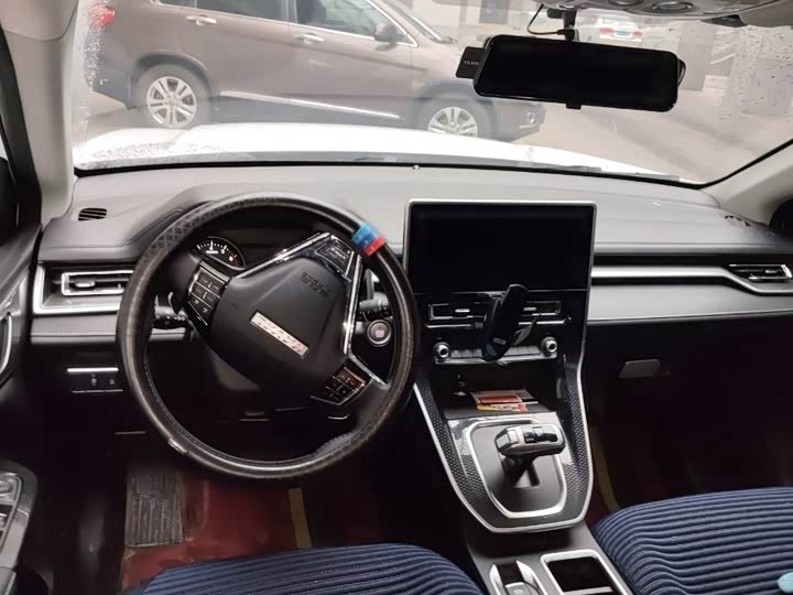 Фото 3 - Haval M6