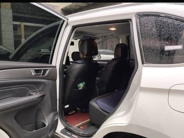 Фото 8 - Haval M6