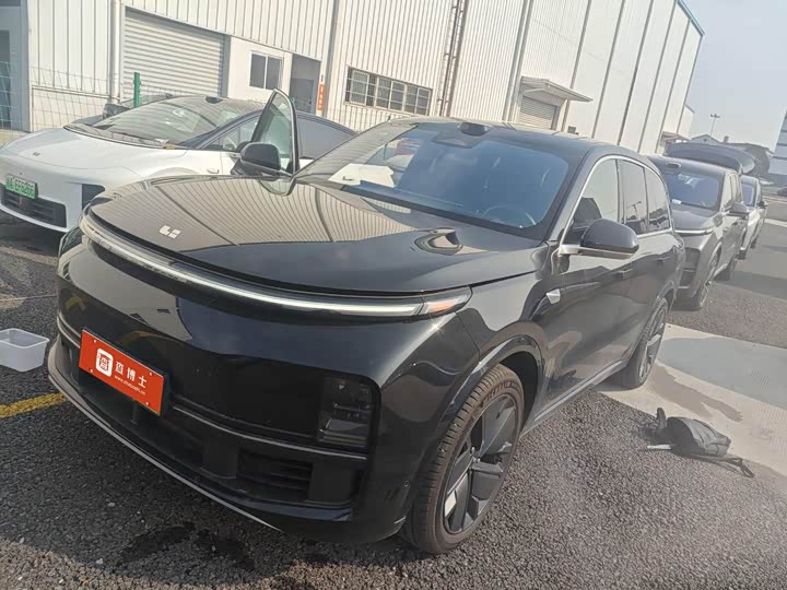 Фото 1 - LiXiang L8