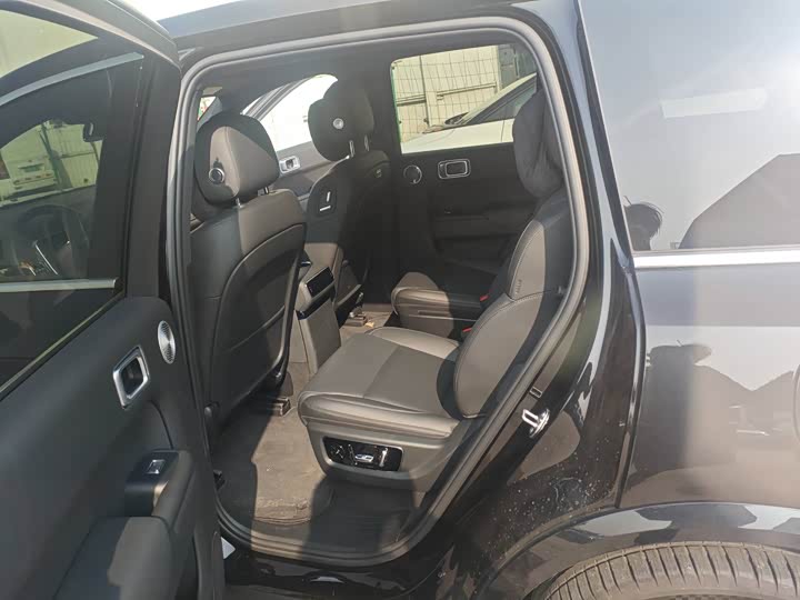 Фото 7 - LiXiang L8